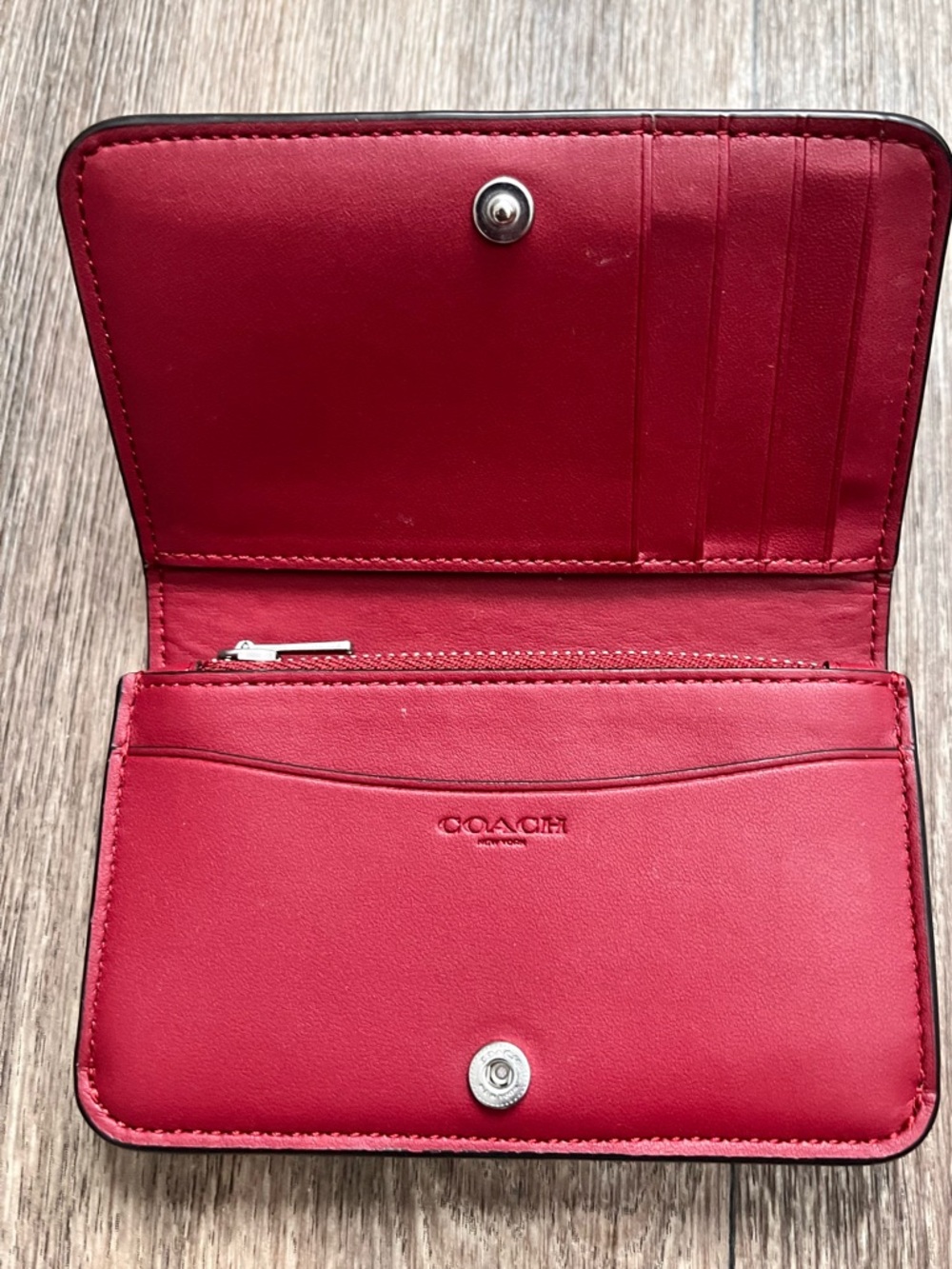 Coach red essentials slim card case wallet - Picture 2 of 3